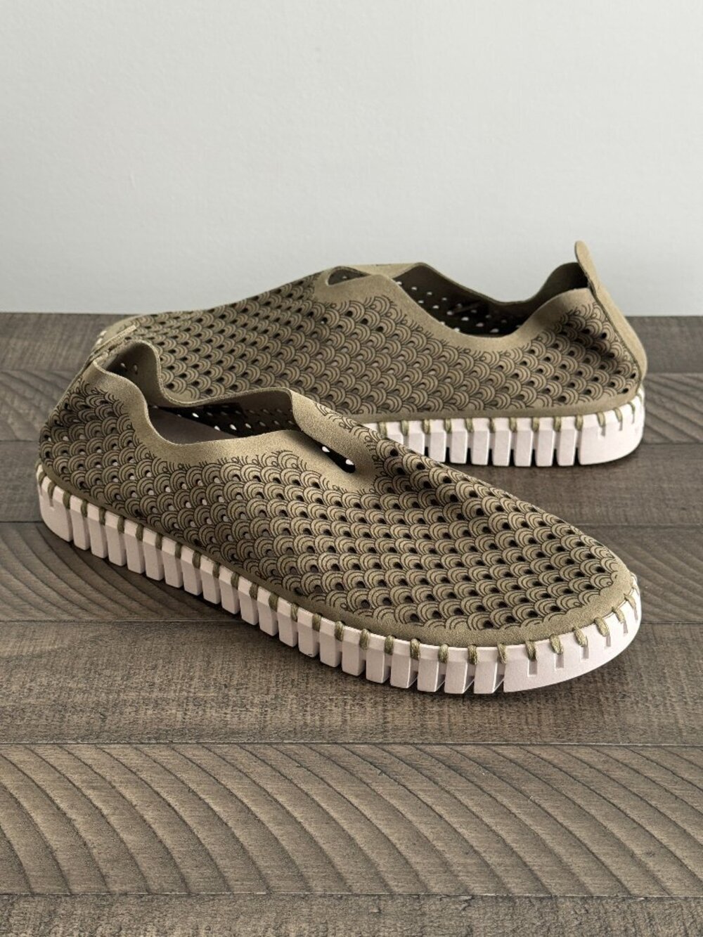 Llse Jacobsen Tulip 139 Slip-On Shoes Army Green Size 8.5 USA | EU 39